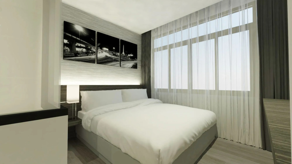 Sovereign Group Hotel at Pratunam