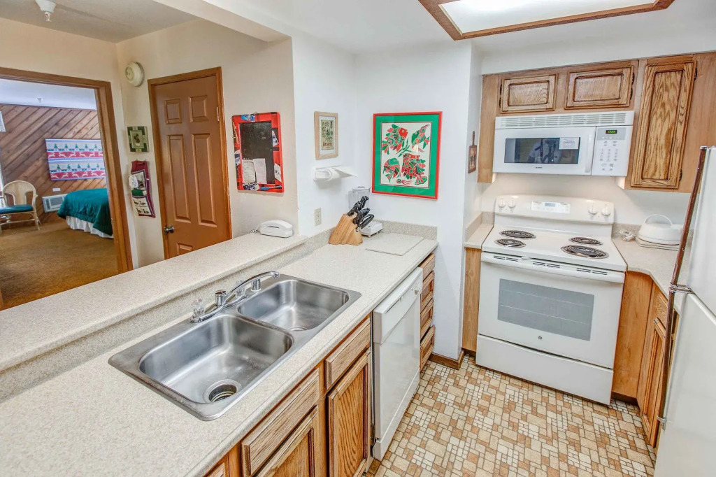 Aspen Creek 119 - Two Bedroom Condo