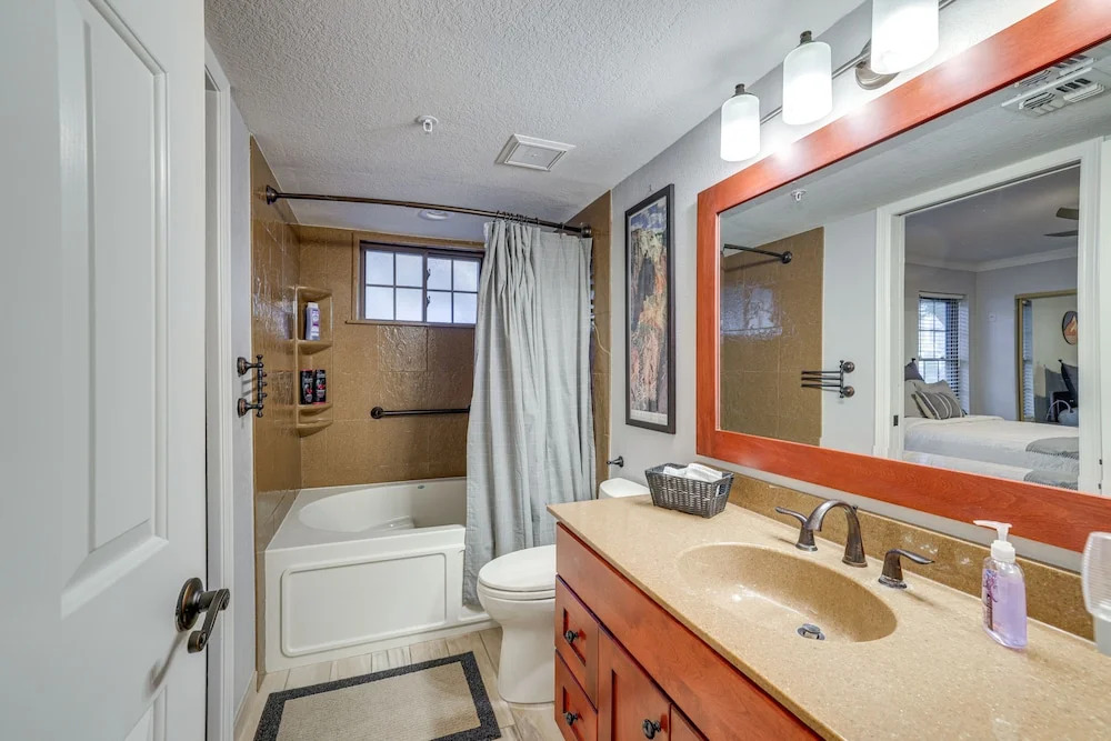 Walk to Park: Scottsdale Condo w/ Community Pool!