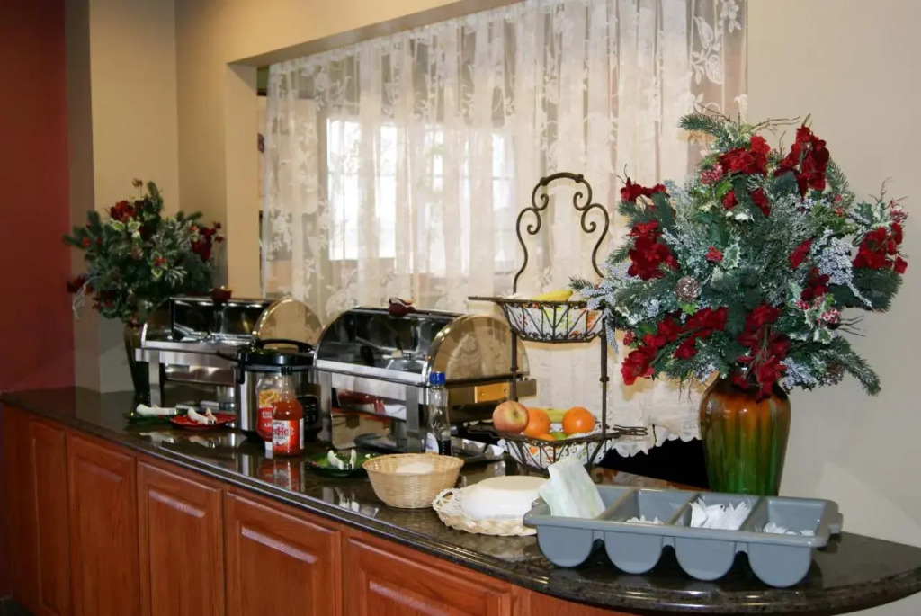 Country Hearth Inn & Suites Edwardsville