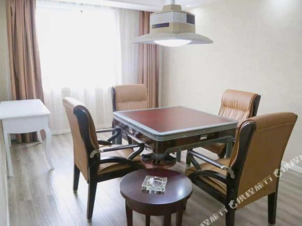 Zuiyi City Garden Hotel (Shaoxing East Station Wanhe City)