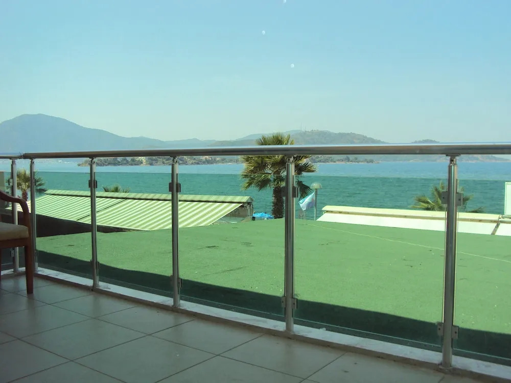 Seafront Apart