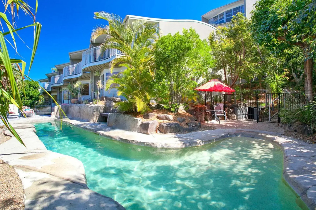 Unit 2 Perfect Holiday Haven in Beachfront Street See the Ocean 2 Bed 2 Bath