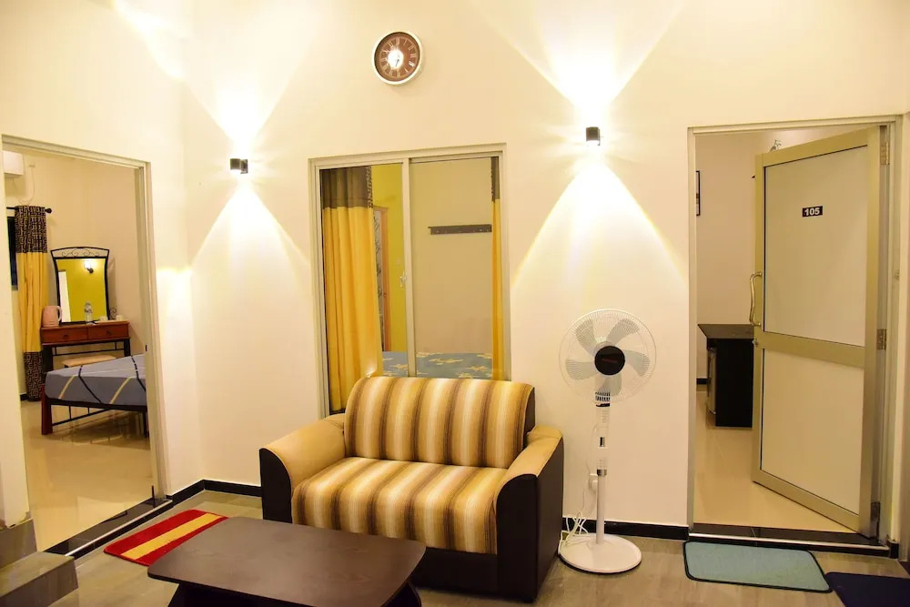 White Villa Airport Transit Hotel