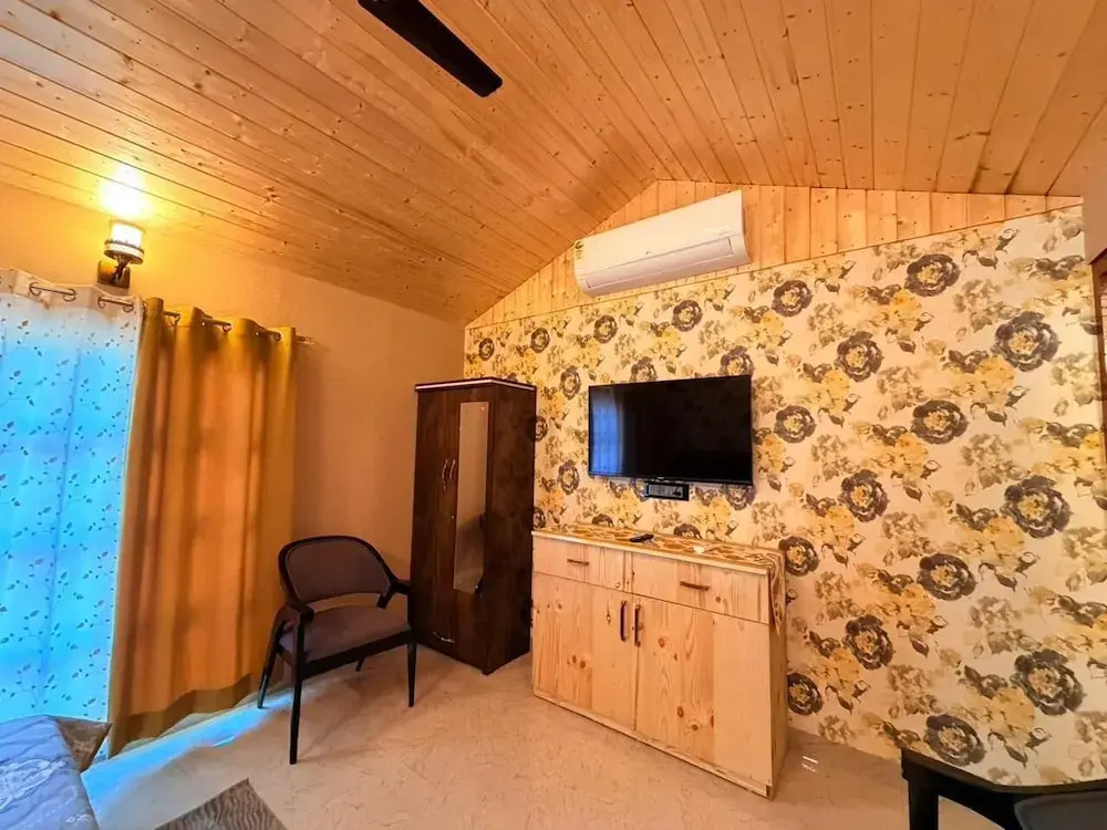 Jolly Retreat