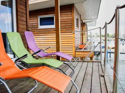 Neu renoviertes schwimmendes Ferienhaus Fischland in Barth