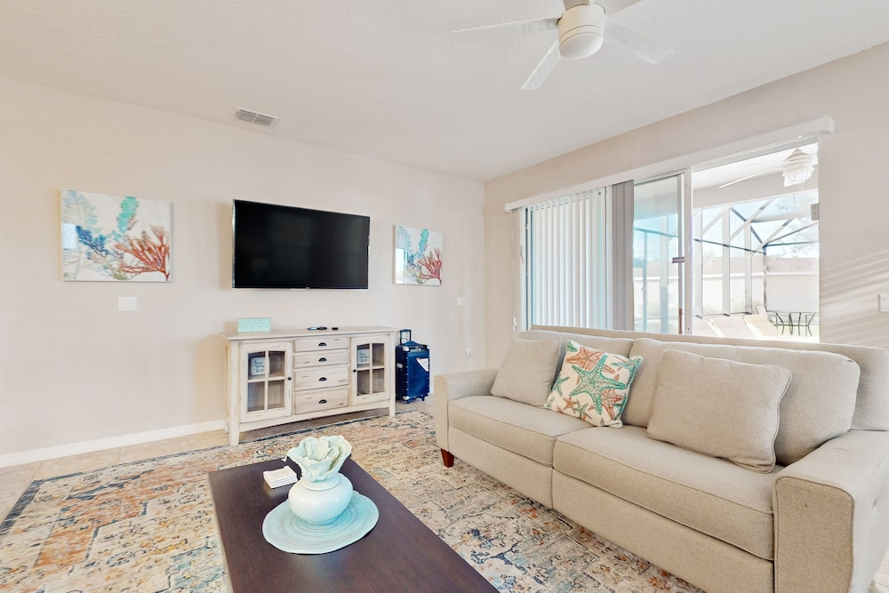 Stunning Getaway With Games & Clubhouse Amenities - Near Parks