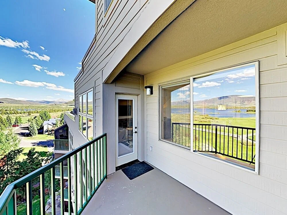 Lakepoint #708 - 3 Br Condo