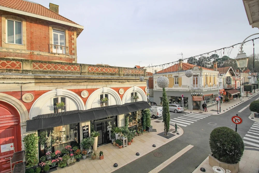 Maison bleue du bassin