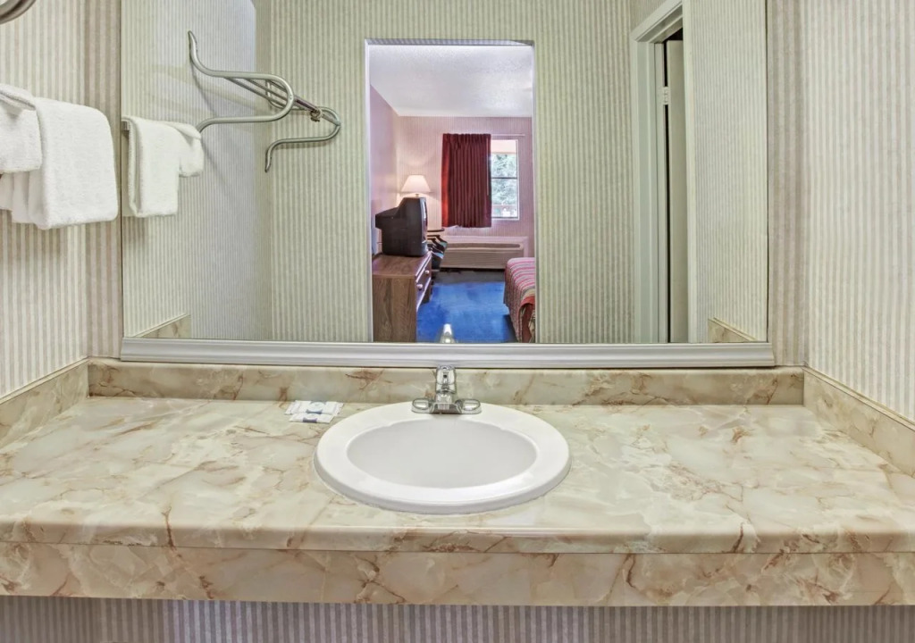 Knights Inn South Houston
