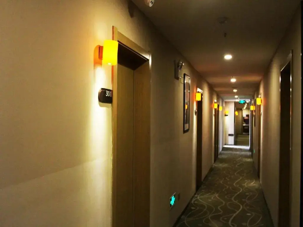 7Days Premium Xian Lantian Lanxin Road Branch