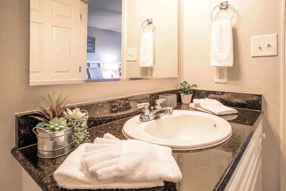 Yacht Club Villas #2-305 3 Bedroom Condo by RedAwning