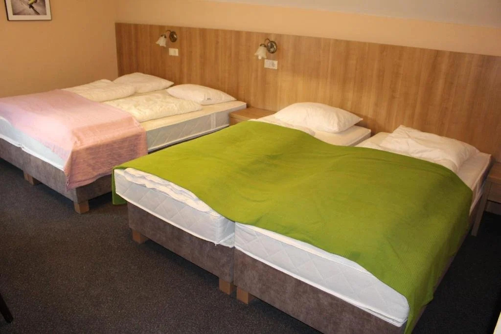 Jasmin Pension Central Location Shared Kitchen Pet Friendly