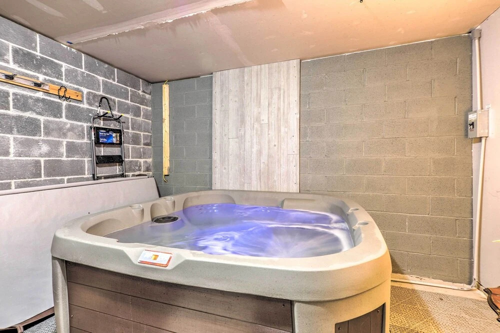 Pocono Lake Home w/ Game Room, Fire Pit & Hot Tub