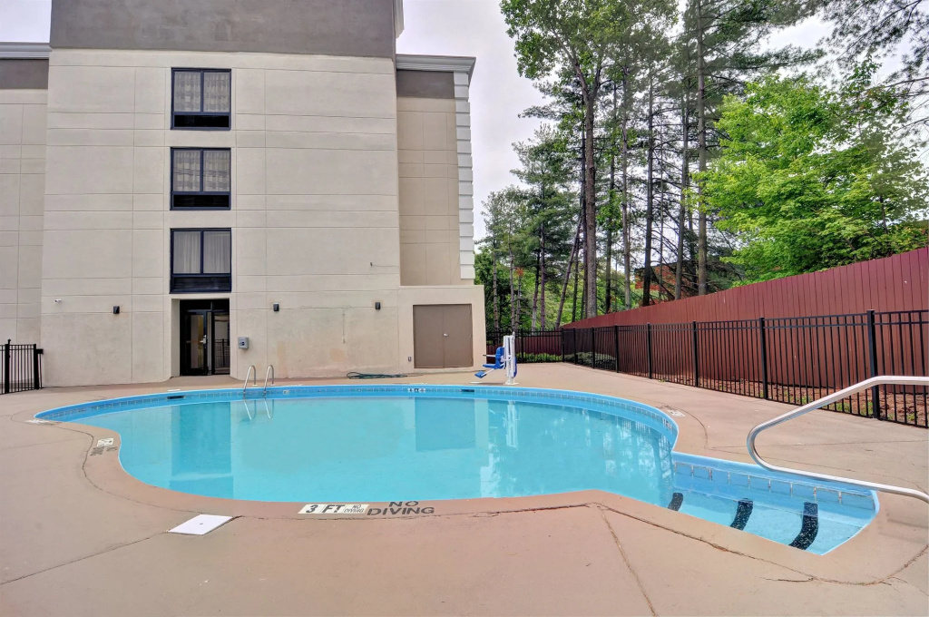 Best Western Plus Hanes Mall