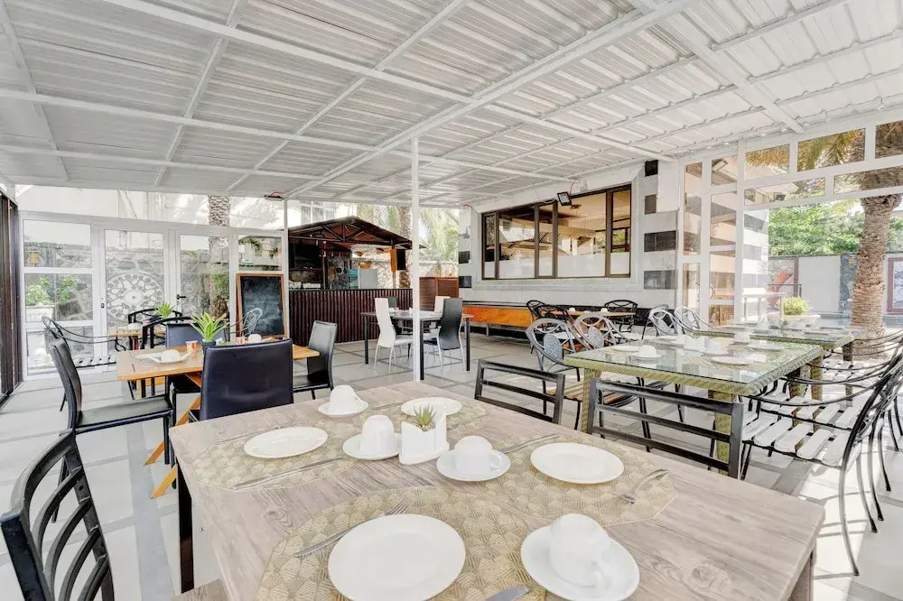 Pereybere Apartment private Balcony (free breakfast)