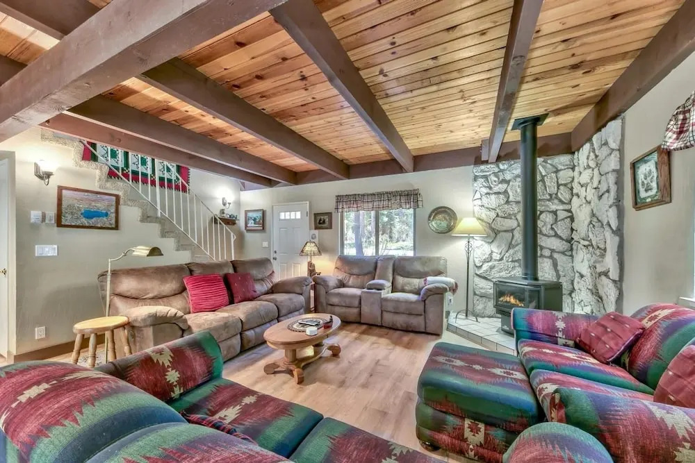1207s Cabin In The Pines 3 Bedroom Chalet by RedAwning