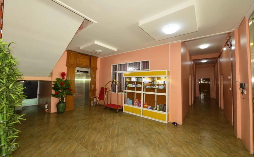 Royal Naung Yoe Hotel