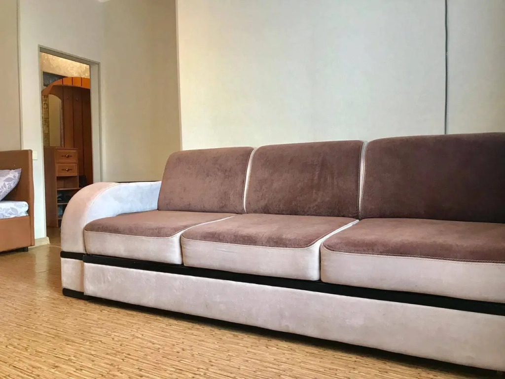 Rukavishnikova 9 Dvuhkomnatnye apartamenty v tsentre