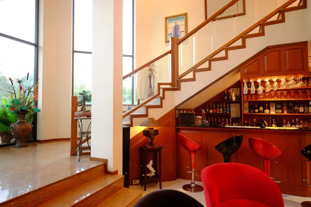 Mukdahan Manor B&B