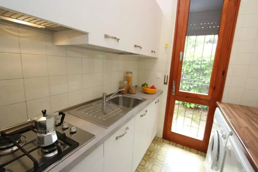 Bright Villa with garden and parking - Beahost