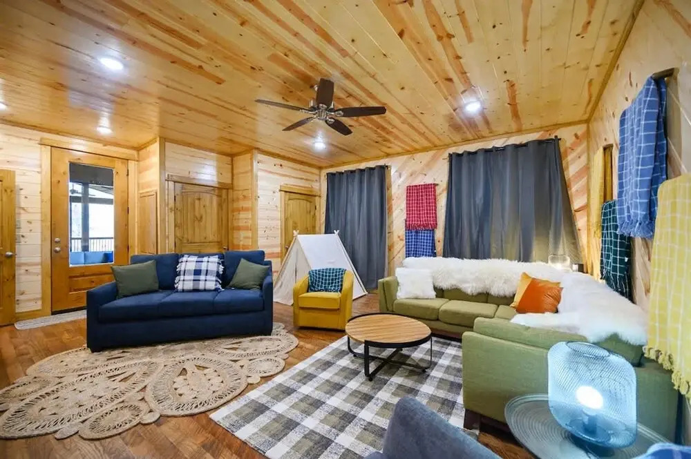 Massive Hochatown Lodge w spa Basketball More