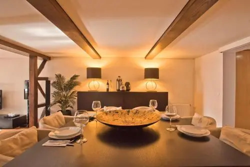 Bmyguest - Downtown Luxury Apartment