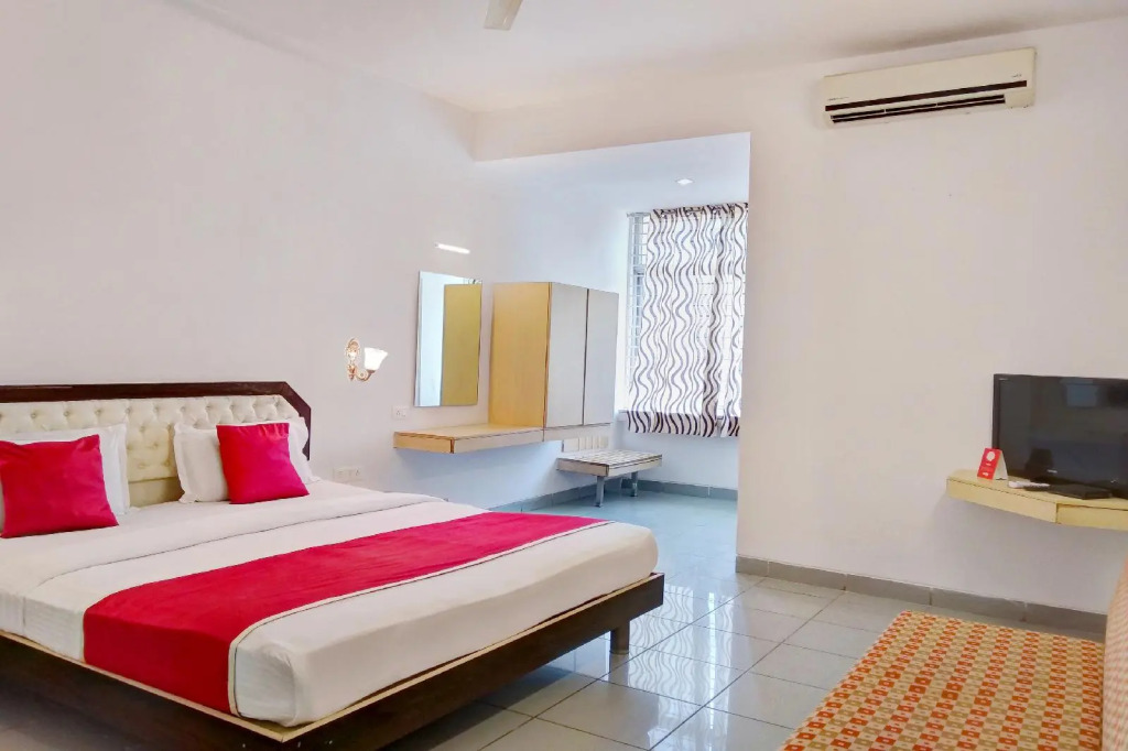 OYO 10884 Pavana Residency