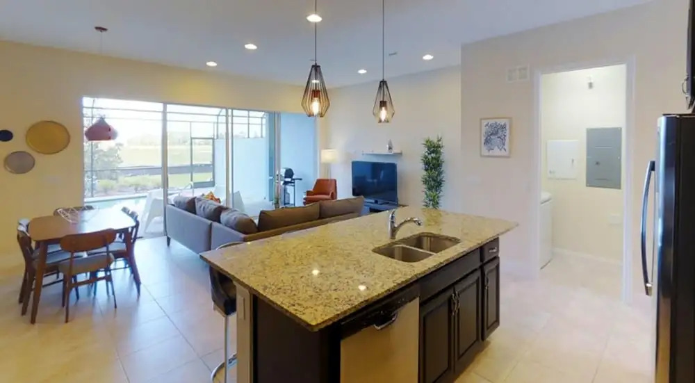 Festival Resort 305