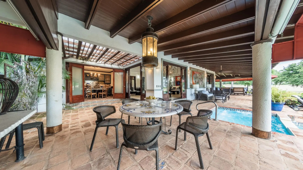 Wonderful 5BR Villa w Jacuzzi at Ingenio
