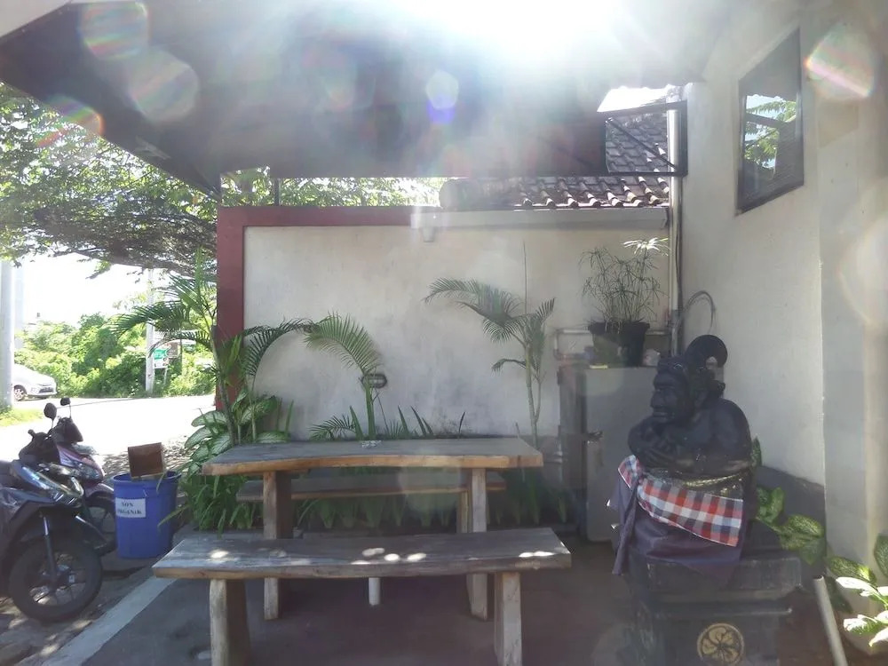 TL Guesthouse
