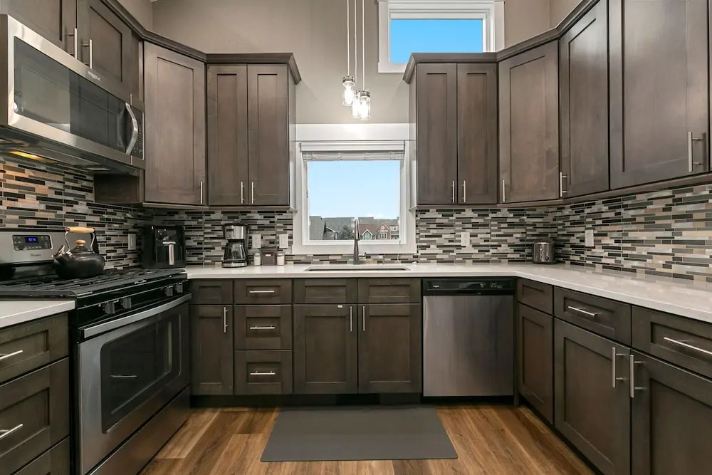 Luxury Living Walk to Poudre Trail and Old Town!