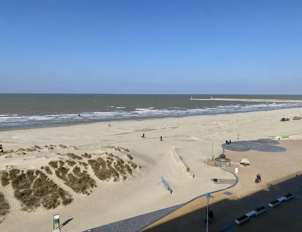 Apartment in Nieuwpoort with Sea Views