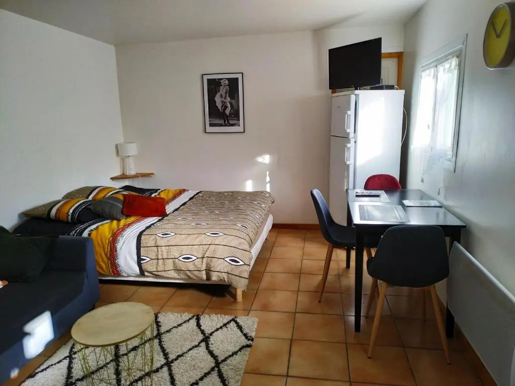 Studio meublé au vert - 3km de Périgueux