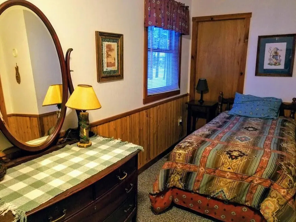 Duxbury 2 Bedroom Condo