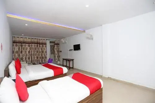 The Palms Resort By OYO Rooms