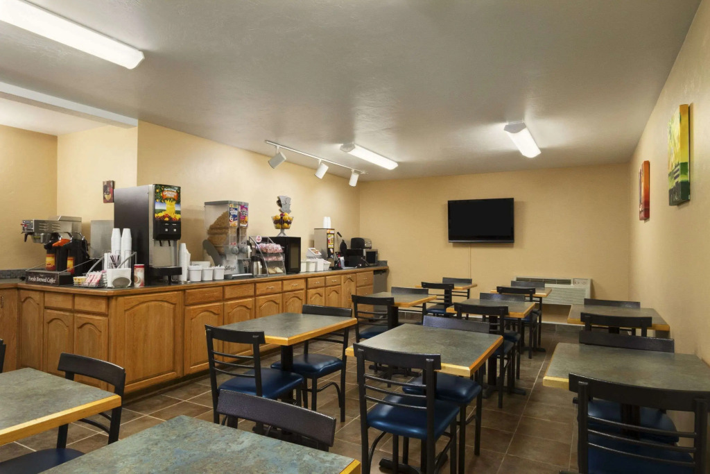 Super 8 by Wyndham Kennewick