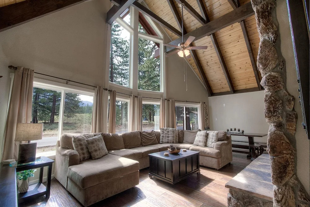 Snowshoe Chalet cabin