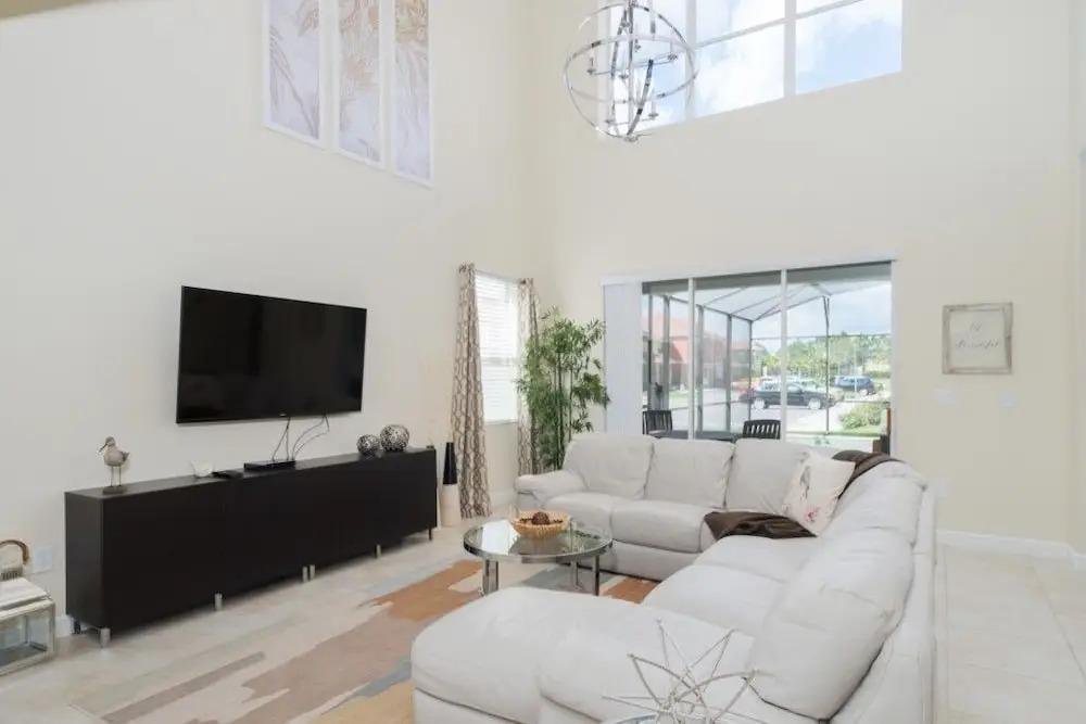 Amazing and spacious 5 bedroom home