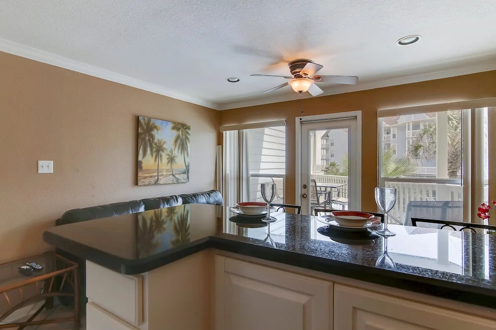 Seascape 2105 1 Bedroom Condo by RedAwning