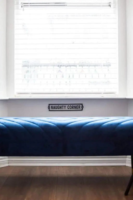 Luxurious 4-bedroom Home on Trendy Ormeau, Belfast