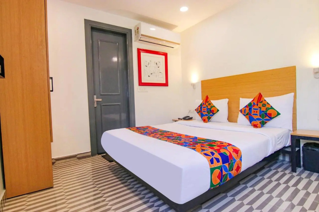 FabHotel Chawla House