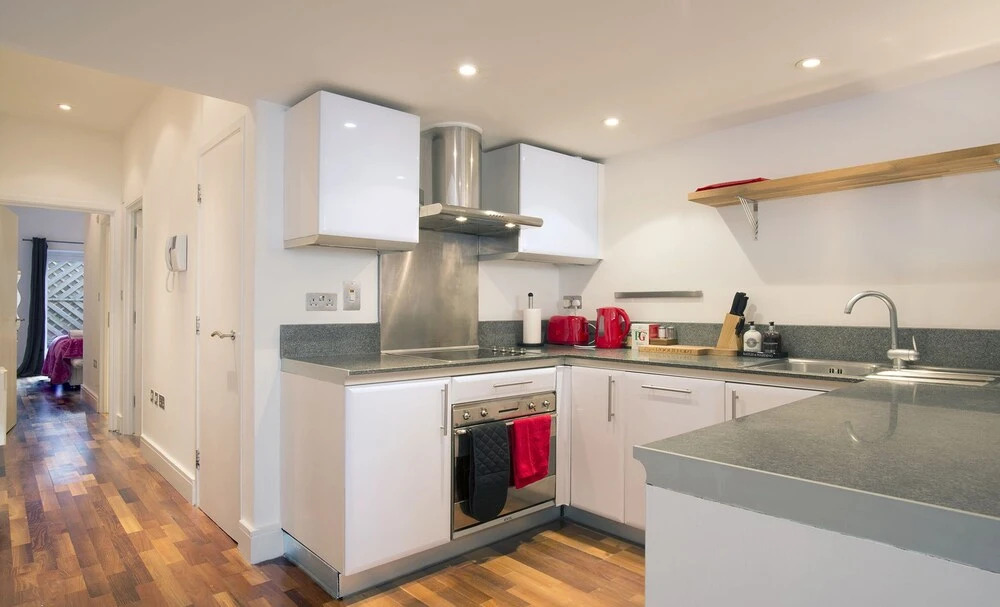 Bayswater 2 Bed Apartment with Terrace