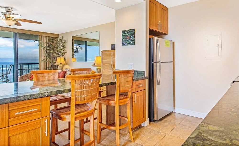 Kahana Reef #401 1 Bedroom Condo by Redawning
