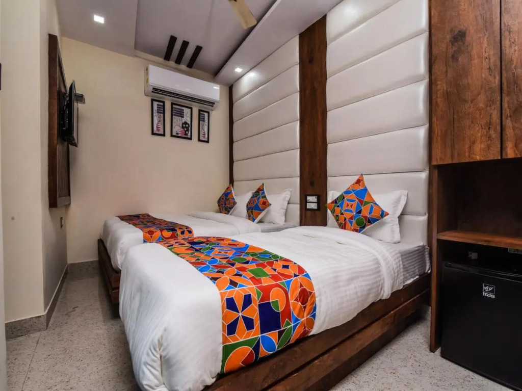 Hotel Dollar Inn