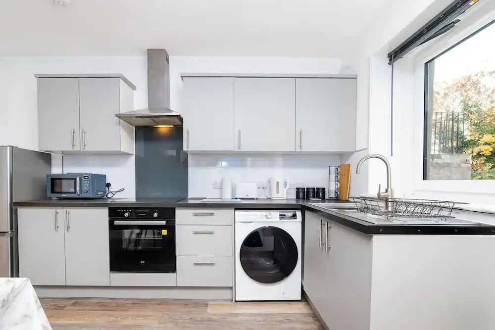 3 Bedroom Stylish Ground Floor Flat