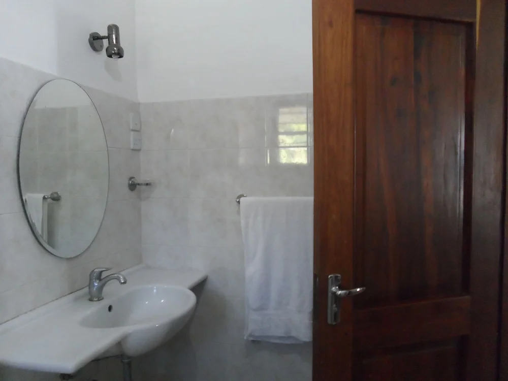 Upanga B&B - UN Road