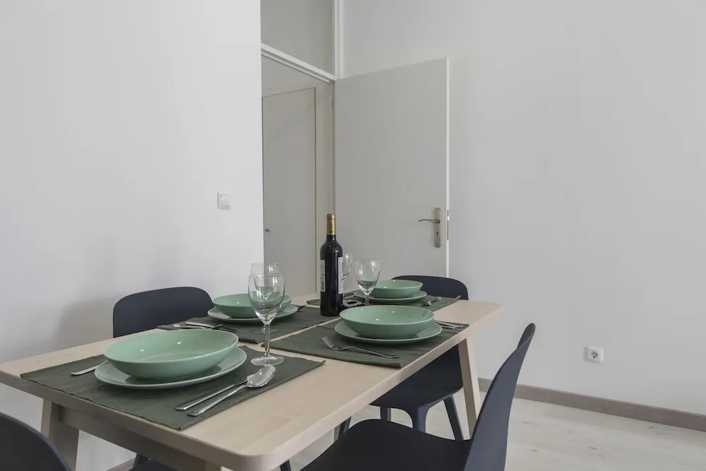 Principe Real Elegant flat with terrace
