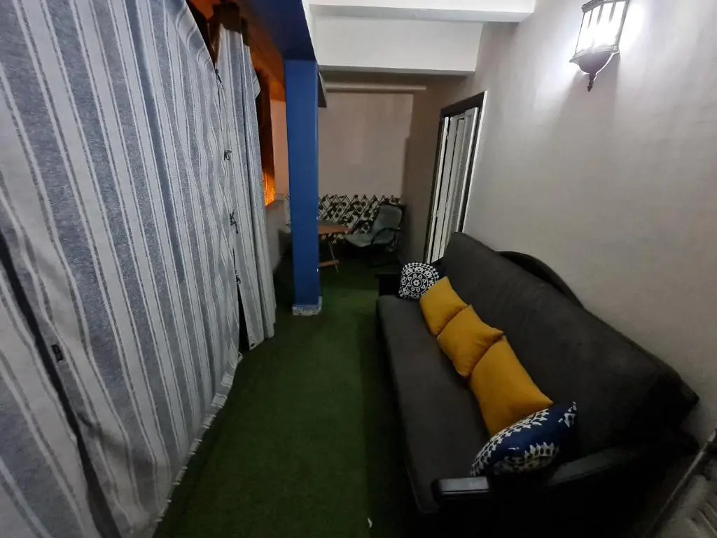 Sunny modern apartment with good internet, near from city center of Alexandria
