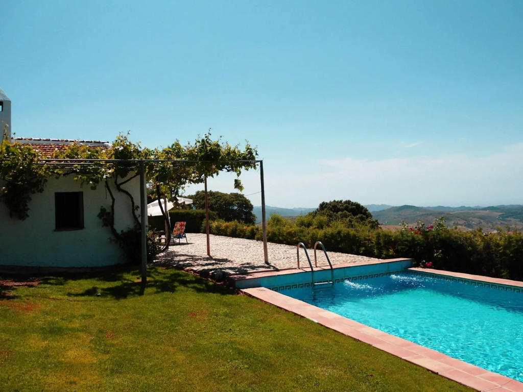 Peaceful Cottage in La Joya With Private Pool